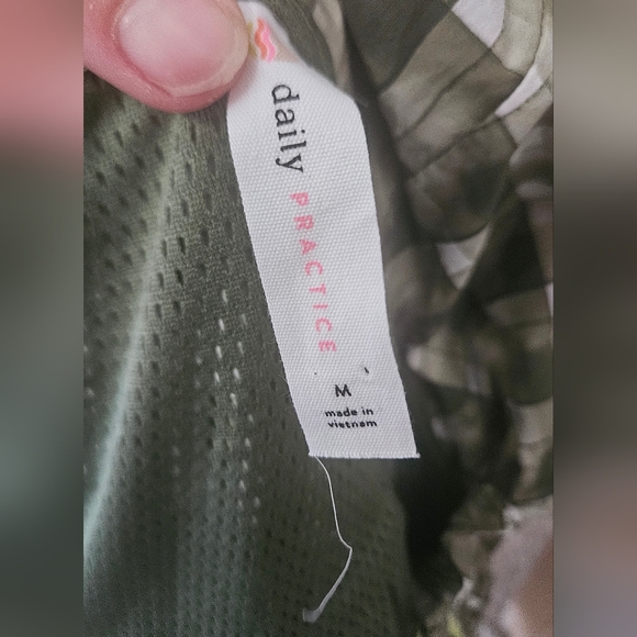 Anthropologie DAILY PRACTICE Day Hike Hooded Jacket In Green Checkered. Size Med - Picture 5 of 16